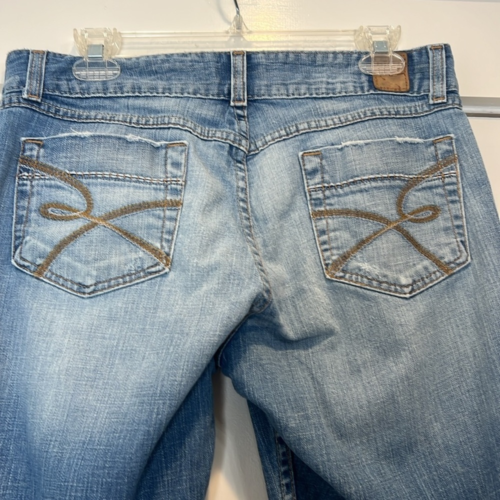 BKE Blue Flare Wide Leg Jeans with Classic Denim Style size 32x29 1/2. - Picture 5 of 9